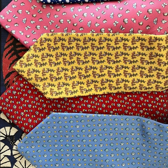 Feragammo Fish Swimming Stars Printed Silk Tie - Picture 4 of 4